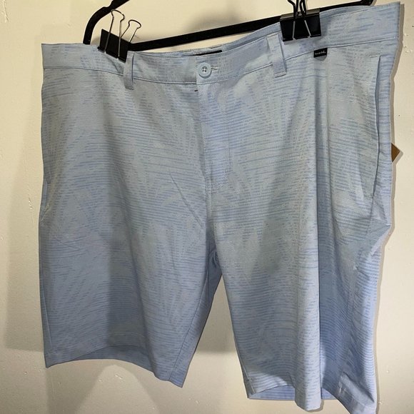 NWT Travis Mathew Men's Street Art 'Blue' Golf Shorts 1MY314 size 42 - Picture 2 of 12